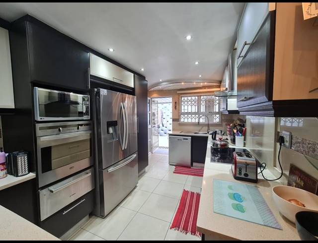 3 BEDROOM HOUSE FOR SALE IN PALMVIEW